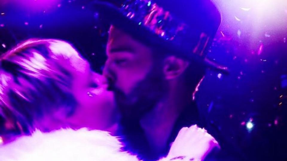 Miley s Patrickem se vzájemně velmi fyzicky přitahují